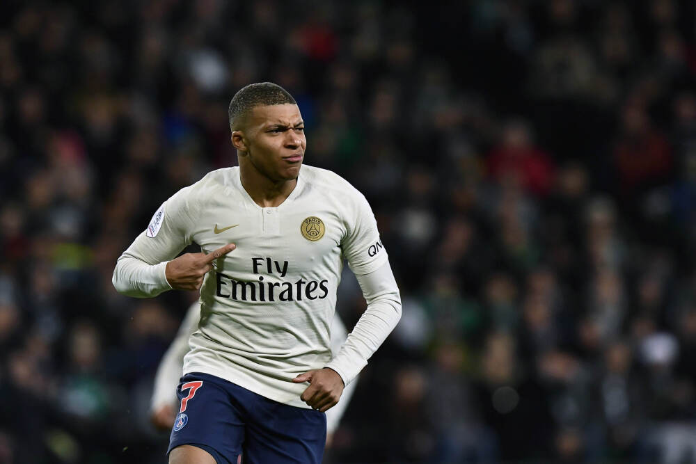 合同年小卡真强! 狂砍55分11板5断: 创NBA历史第一纪录!